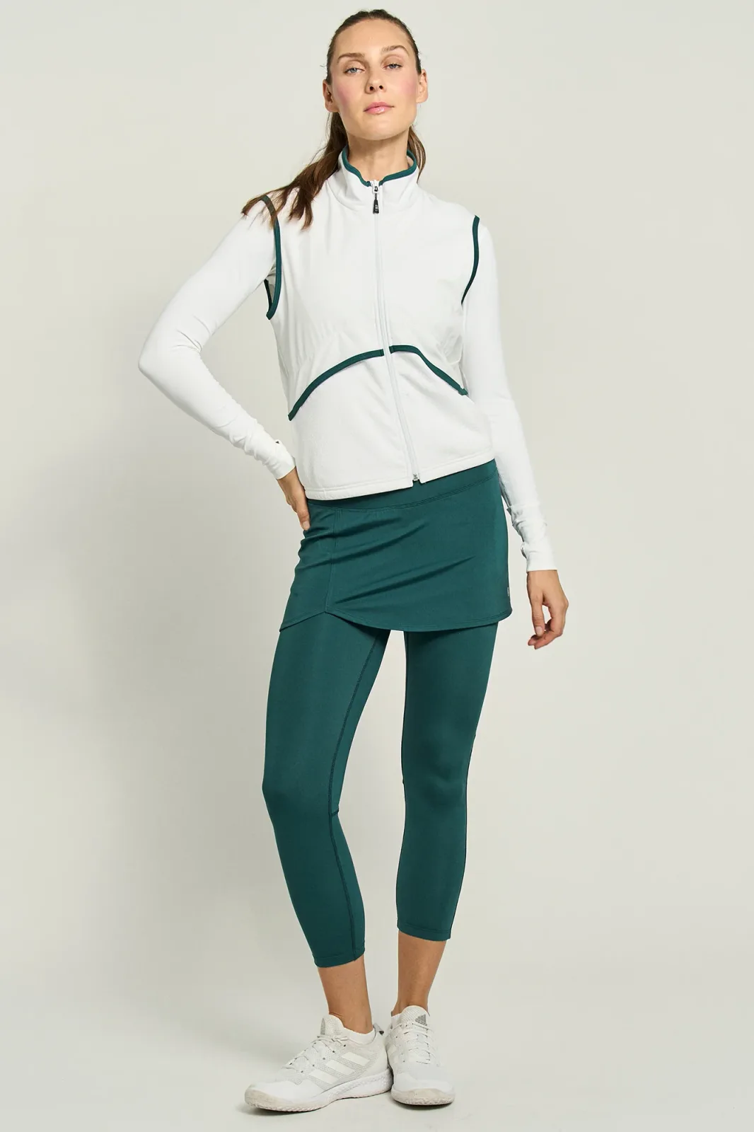 Harlow vest in white and pine green over a pine green skapri